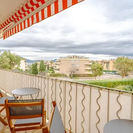 La Florida L Terrace & L Shellter *