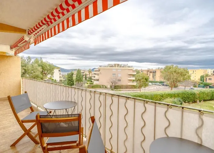La Florida L Terrace&beach L Shellter *